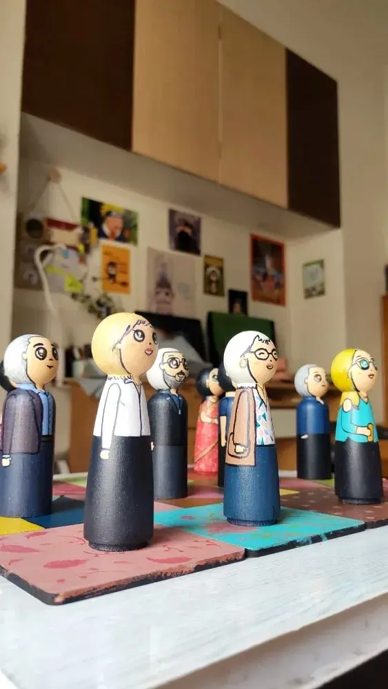 What Are Wooden Peg Dolls? The Complete Guide to Custom Miniature Keepsakes - photo 3
