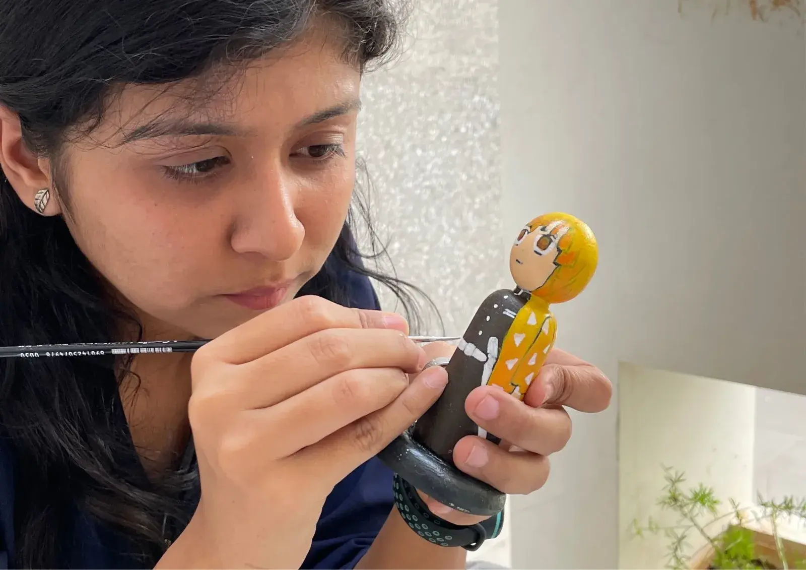 Wooden Peg Dolls vs. 3D & Acrylic Miniatures: Which Personalised Keepsake Lasts? - photo 3