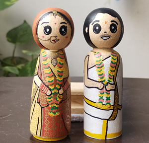 4 inch big magnetic dolls, magnet attached at back of wooden doll